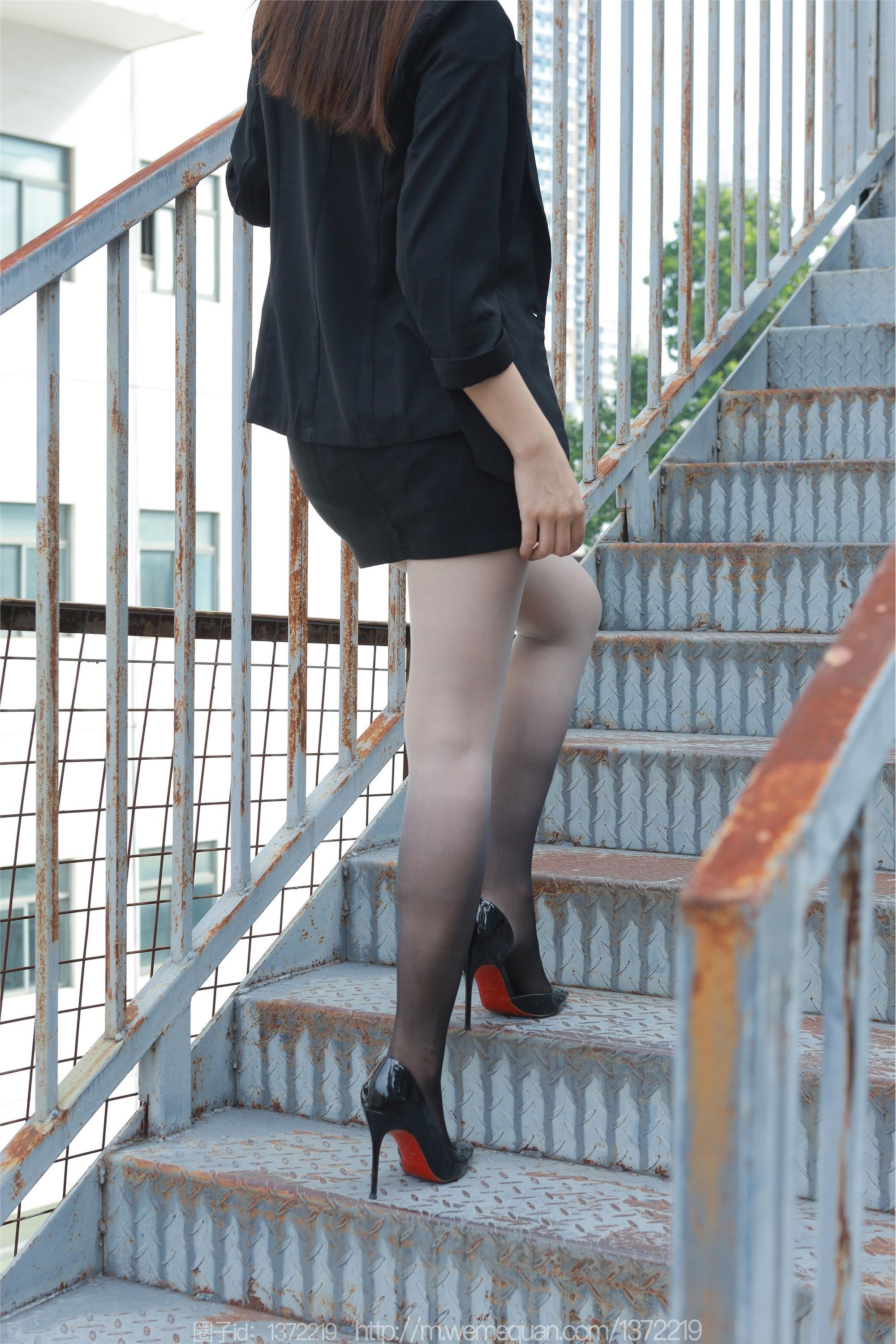 IESS异思趣向  2023.09.28 丝享家 1545 小婕《黑白灰渐变》